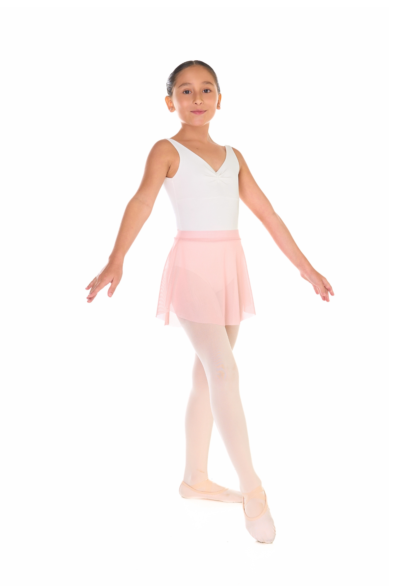 trusa de ballet Fouetté marfil para niña con doble tela y escote en espalda.
